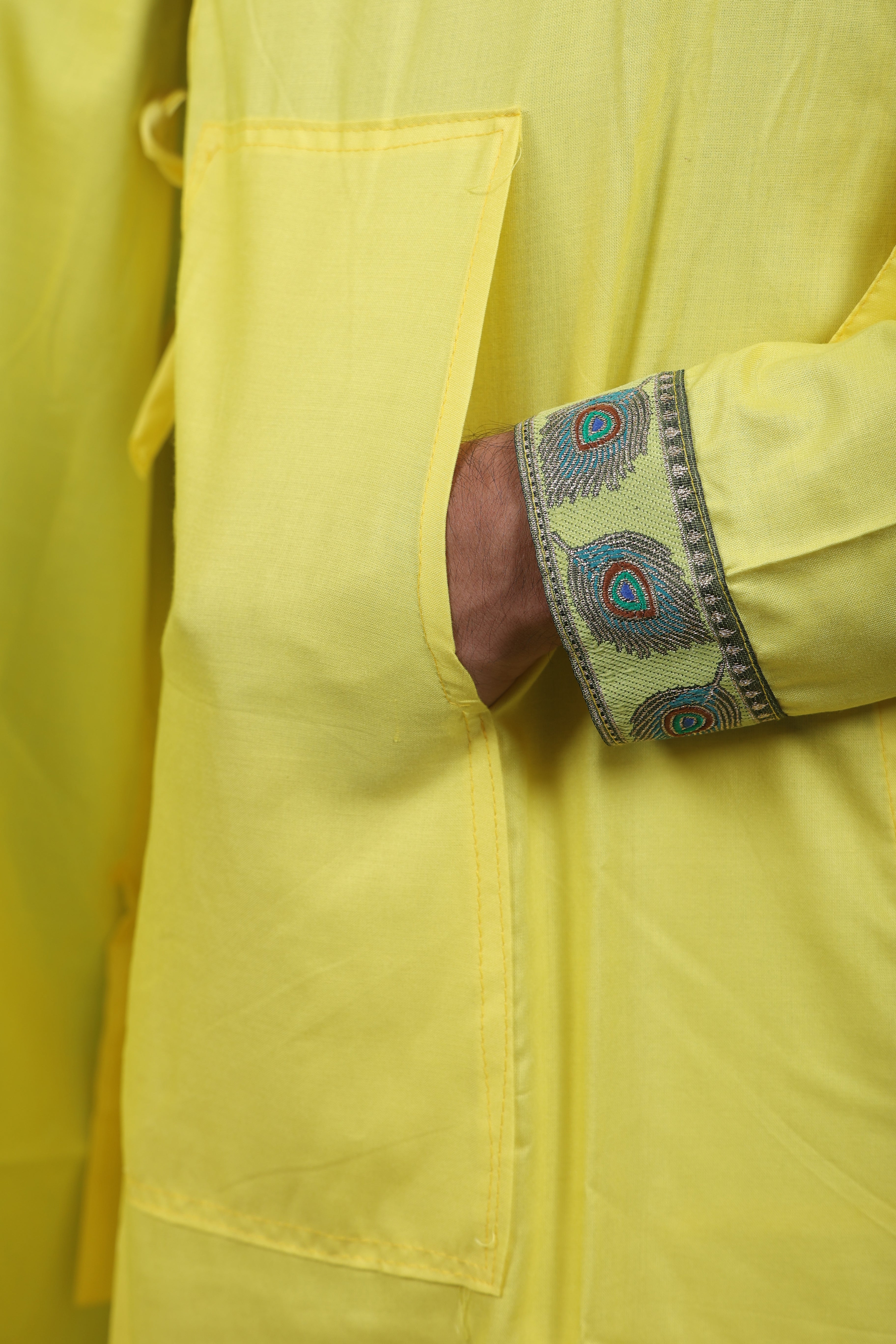 Traditional Bagalbandi Dhoti Set (Mor Pankh) with readymade dhoti and dupatta