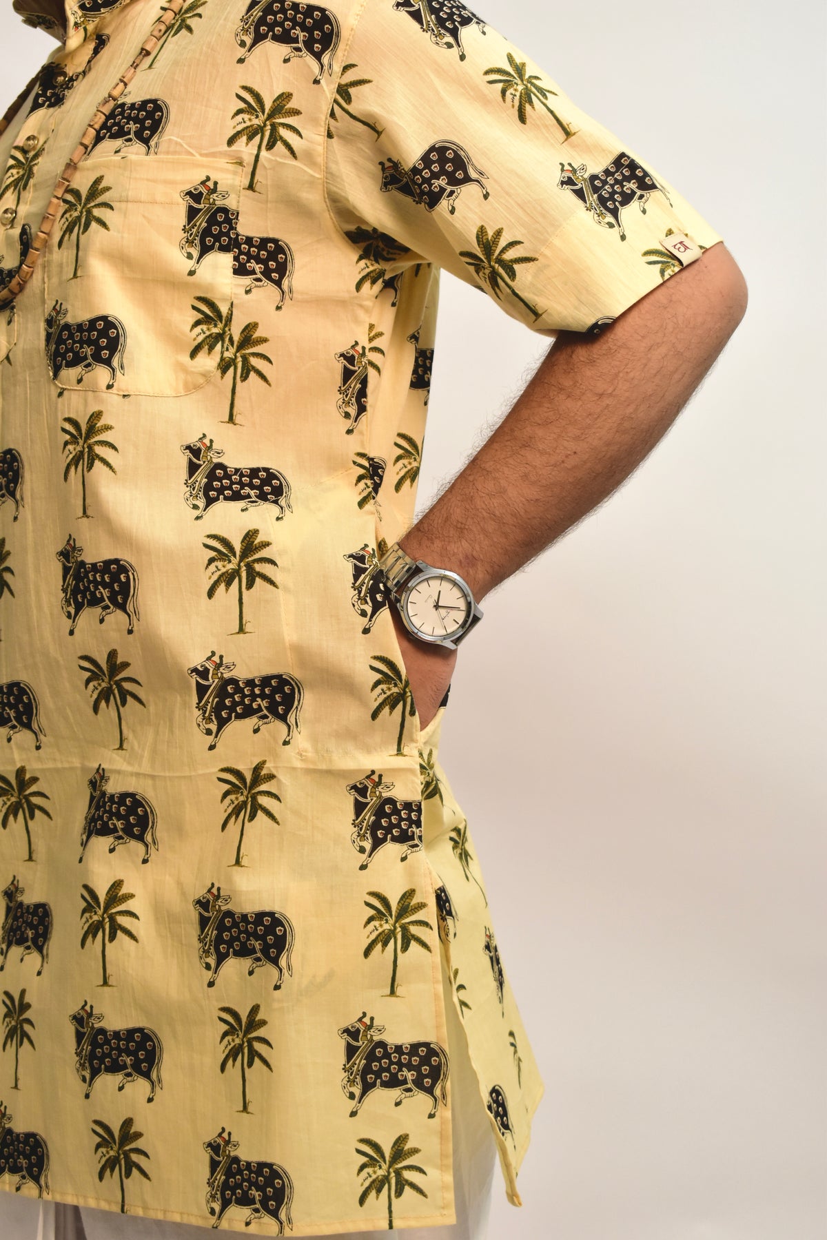 Devotee Kurta- Gomadh