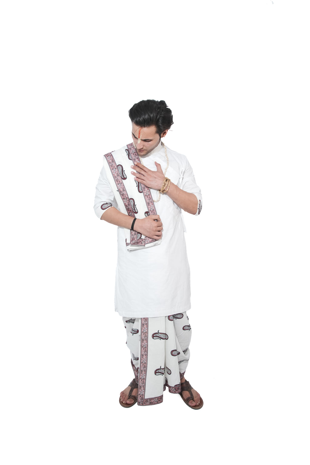 Arya Bagalabandhi and Dhoti Set- white