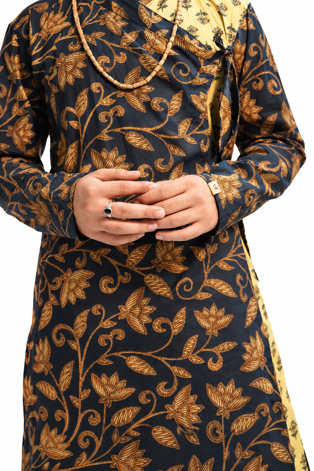 Vrajika Long Bagalbandhi