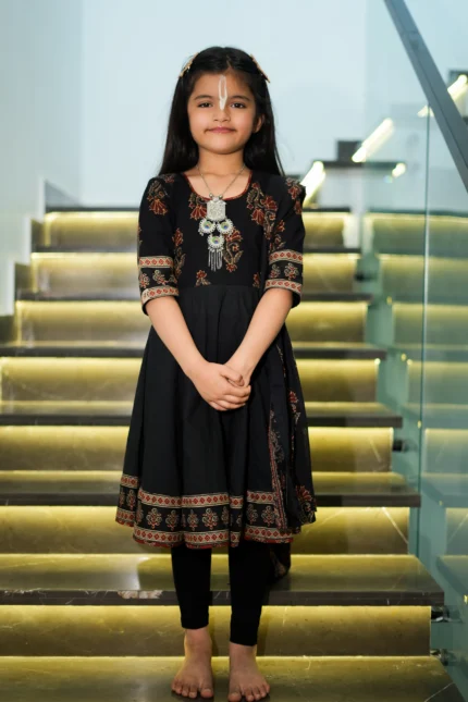 Kutumb Raktambara - Baccha Anarkali Set