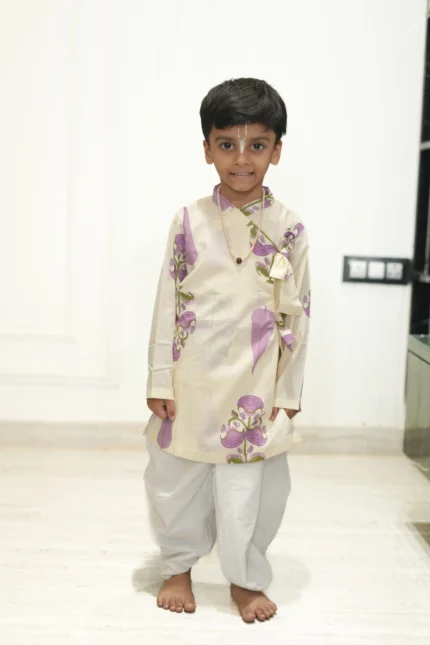 Kutumb Phool Raas- Kanha Dress