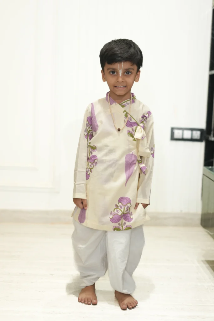 Kutumb Phool Raas- Kanha Dress