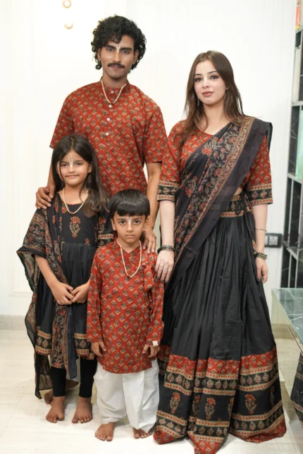 Kutumb Raktambara Family Combo with Kurta
