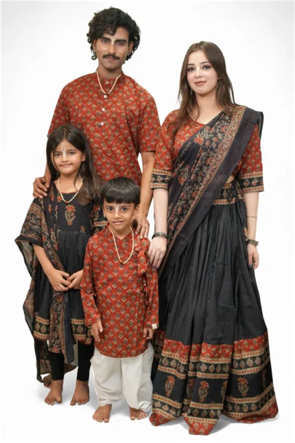 Kutumb Raktambara Family Combo with Kurta